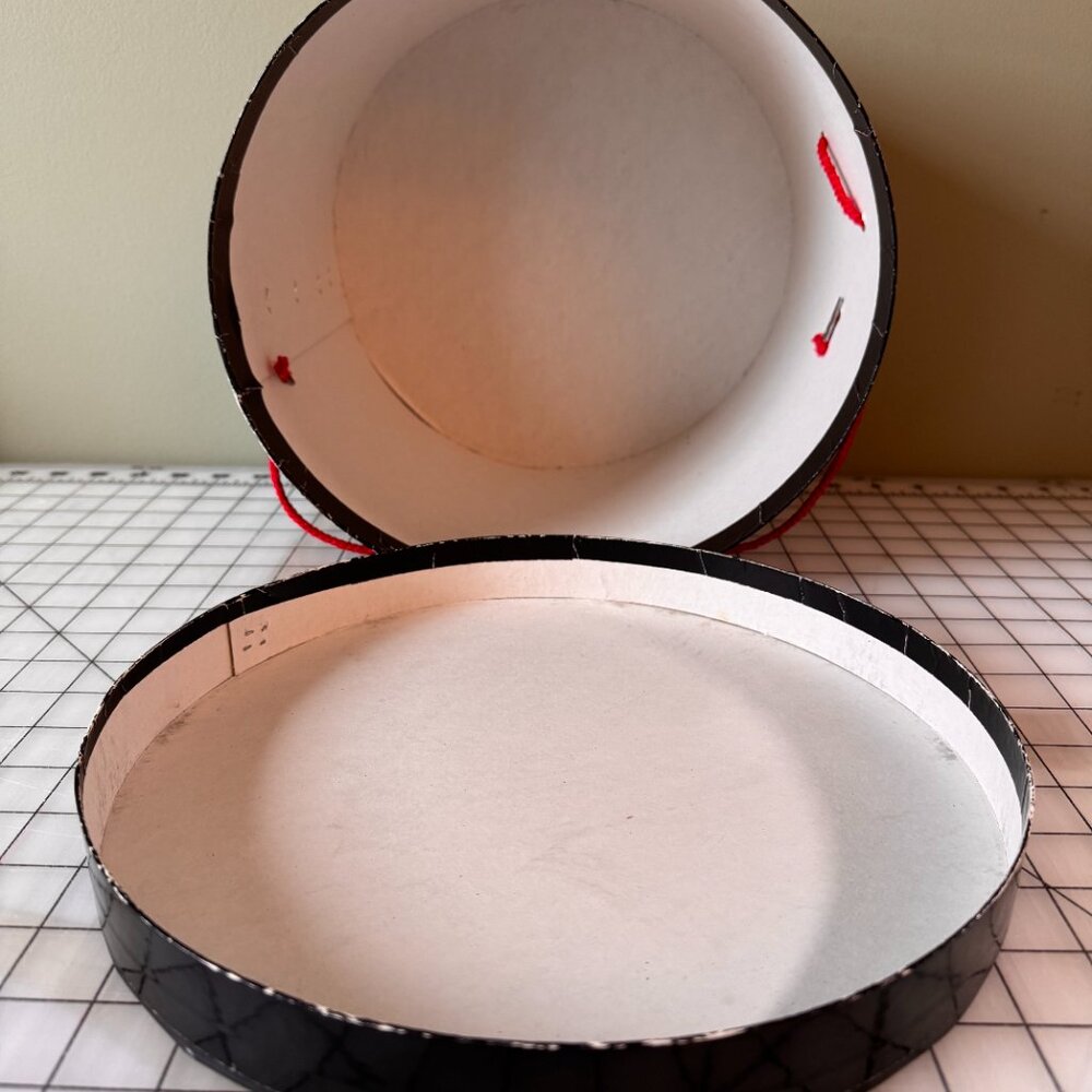 Vtg Saks Fifth Avenue Round Hat Box Black Red Logo Storage Case Travel Display - Picture 6 of 7